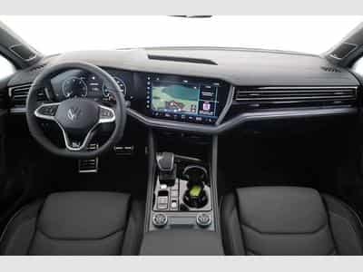 VW Touareg 3.0 TDI 210 kW 4Motion R-Line (2024) - Photo 4