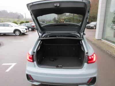 Audi A1 Sportback S line (2025) - Photo 8