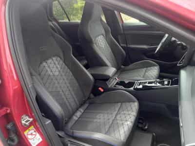VW Golf R-Line 1.5 eTSI (2025) - Photo 11