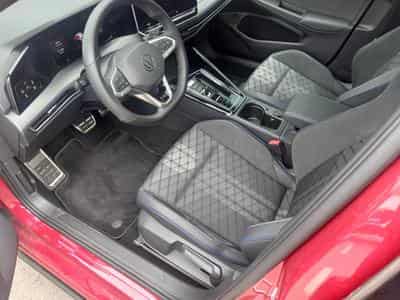 VW Golf R-Line 1.5 eTSI (2025) - Photo 5