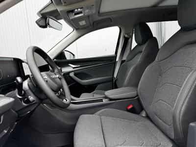 Skoda Kodiaq 2.0 TDI 142 kW 4x4 Selection (2026) - Foto 8