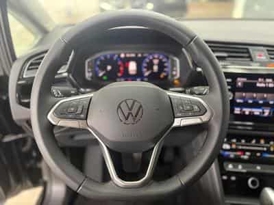 VW Touran R-LINE (2026) - Foto 15