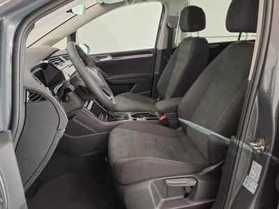 VW Touran Highline R-Line 1.5 TSI 7-Gang-DSG (2026) - Foto 9