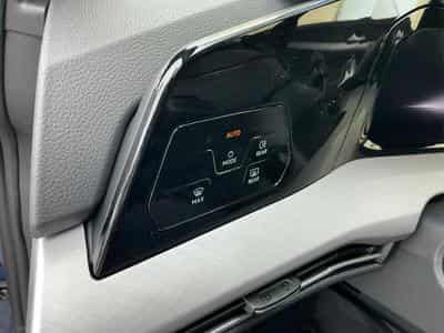 VW Golf Limited (2026) - Photo 12