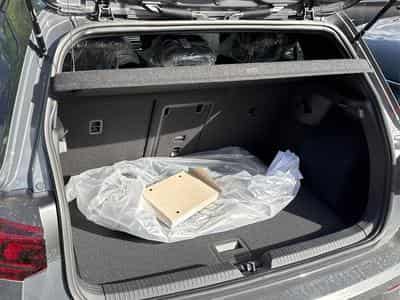 VW Golf R-Line Limited (2026) - Photo 8