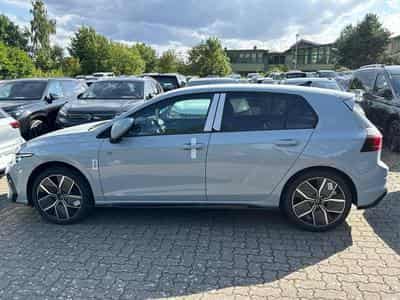 VW Golf R-Line Limited (2026) - Photo 2