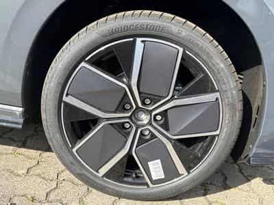 VW Golf R-Line Limited (2026) - Foto 8