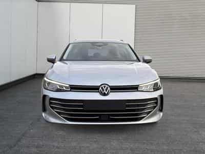 VW Passat Variant Business (2025) - Foto 8