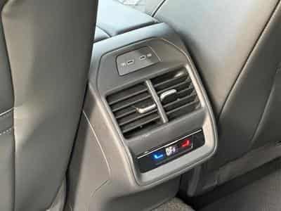 VW Passat Variant R-Line (2025) - Foto 15