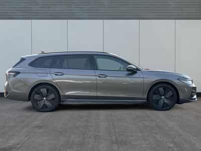 VW Passat Variant R-Line (2025) - Foto 5