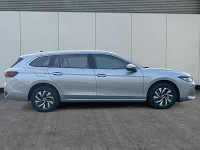 VW Passat Variant Business (2025) - Foto 5