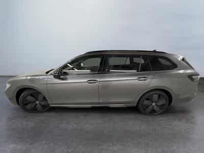 VW Passat Variant R-Line (2025) - Foto 4