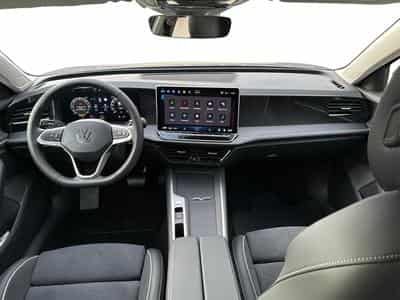 VW Passat Variant Business (2026) - Foto 8