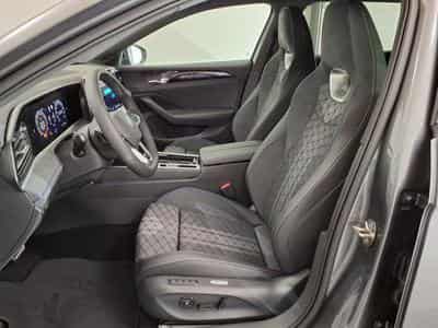 VW Passat Variant R-Line 2.0 TSI 7-Gang-DSG 4MOTION (2025) - Foto 9