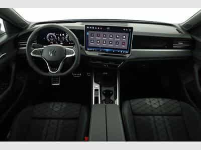 VW Passat Variant 2.0 TDI 142 kW 4Motion R-Line (2026) - Foto 4
