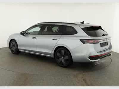 VW Passat Variant 2.0 TDI 142 kW 4Motion R-Line (2026) - Foto 3