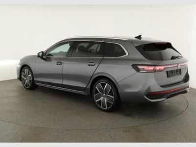 VW Passat Variant 2.0 TDI 142 kW 4Motion R-Line (2026) - Photo 3