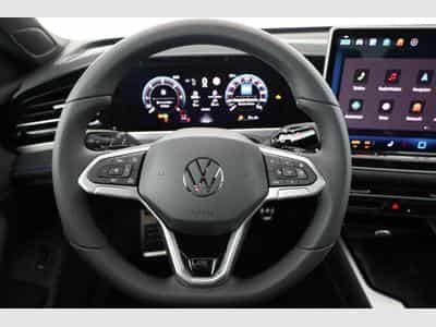 VW Passat Variant 2.0 TDI 142 kW 4Motion R-Line (2026) - Photo 5