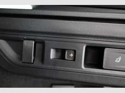 VW Passat Variant 2.0 TSI 195 kW 4Motion R-Line (2026) - Photo 12
