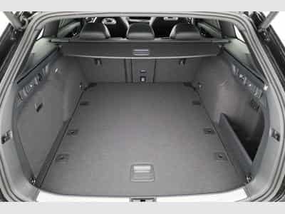 VW Passat Variant 2.0 TDI 142 kW 4Motion R-Line (2026) - Photo 12