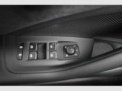 VW Passat Variant 2.0 TDI 142 kW 4Motion R-Line (2026) - Photo 7
