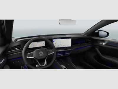 VW Passat Variant R-Line 2.0 TSI 7-Gang-DSG 4MOTION (2025) - Photo 4