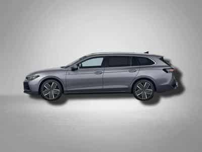 VW Passat Variant R-Line 2.0 TSI 7-Gang-DSG 4MOTION (2025) - Foto 2