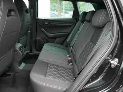 Skoda Karoq Sportline 2.0 TSI 4x4 DSG (2026) - Foto 7