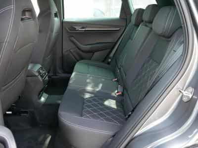 Skoda Karoq Sportline 2.0 TSI 4x4 DSG (2026) - Foto 8