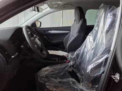 Skoda Karoq Selection 2.0 TDI 7-Gang-DSG 4x4 (2026) - Foto 5