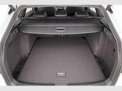 VW Golf Variant 2.0 TSI 150 kW 4Motion R-Line (2026) - Foto 11