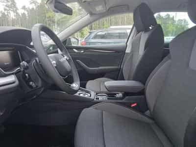 Skoda Octavia Business 1.5 eTSI 7-Gang-DSG (2025) - Photo 5