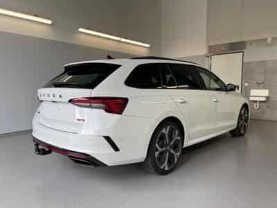 Skoda Octavia RS (2026) - Photo 4
