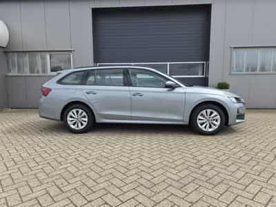 Skoda Octavia 1.5 TSI 150PS (2026) - Foto 6