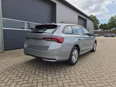 Skoda Octavia 1.5 TSI 150PS (2026) - Foto 7