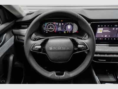 Skoda Octavia Kombi 1,5 TSI (2026) - Foto 9