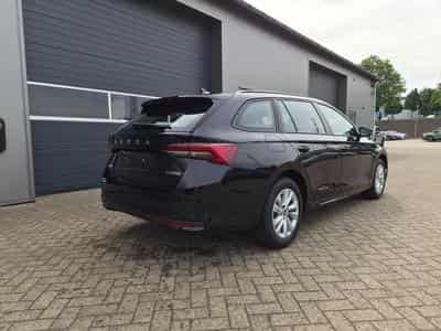Skoda Octavia 1.5 TSI 150PS (2026) - Foto 6