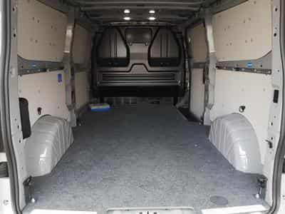 VW T7 BEV 100 kW RWD LR (2026) - Foto 8