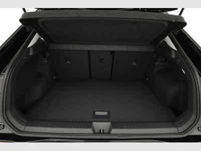 VW T-Roc 1.5 eTSI 110 kW Life (2026) - Photo 11