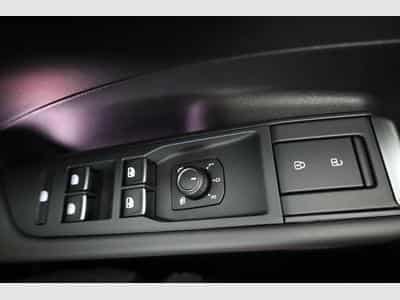 VW T-Roc 1.5 eTSI 110 kW R-Line (2026) - Photo 7