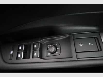 VW T-Roc 1.5 eTSI 110 kW R-Line (2026) - Foto 7