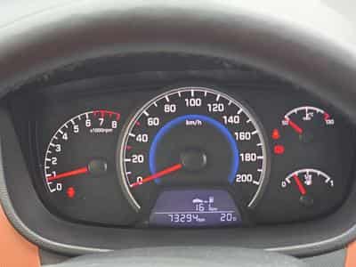 Hyundai i10 i 10 Sky 5D MANUAL5 4/5DOORS (2017) - Photo 10