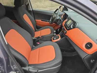 Hyundai i10 i 10 Sky 5D MANUAL5 4/5DOORS (2017) - Photo 13