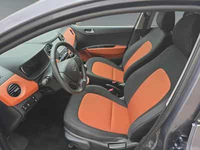 Hyundai i10 i 10 Sky 5D MANUAL5 4/5DOORS (2017) - Photo 14