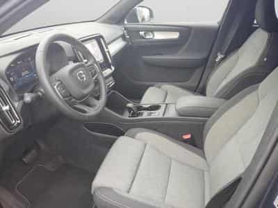 Volvo XC40 B3 Core Mild Hibryd (2025) - Foto 10