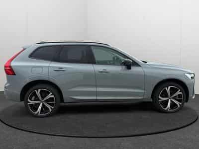 Volvo XC60 B5 AWD Ultra Dark / Essence (2025) - Photo 7