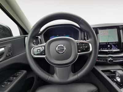 Volvo XC60 B4 Plus Dark / Essence (2023) - Photo 12