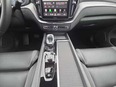 Volvo XC60 FACELIFT B5 AWD Black Edition Plus 2026 / Essence (2025) - Photo 11