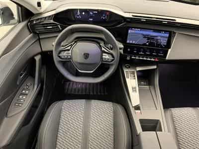 Peugeot 308 Hybrid 145 e-DCS6 Allure (2025) - Photo 13