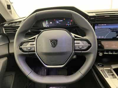 Peugeot 308 Hybrid 145 e-DCS6 Allure (2025) - Photo 14